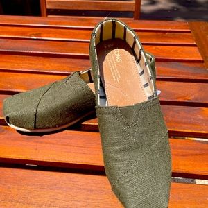 Toms shoes